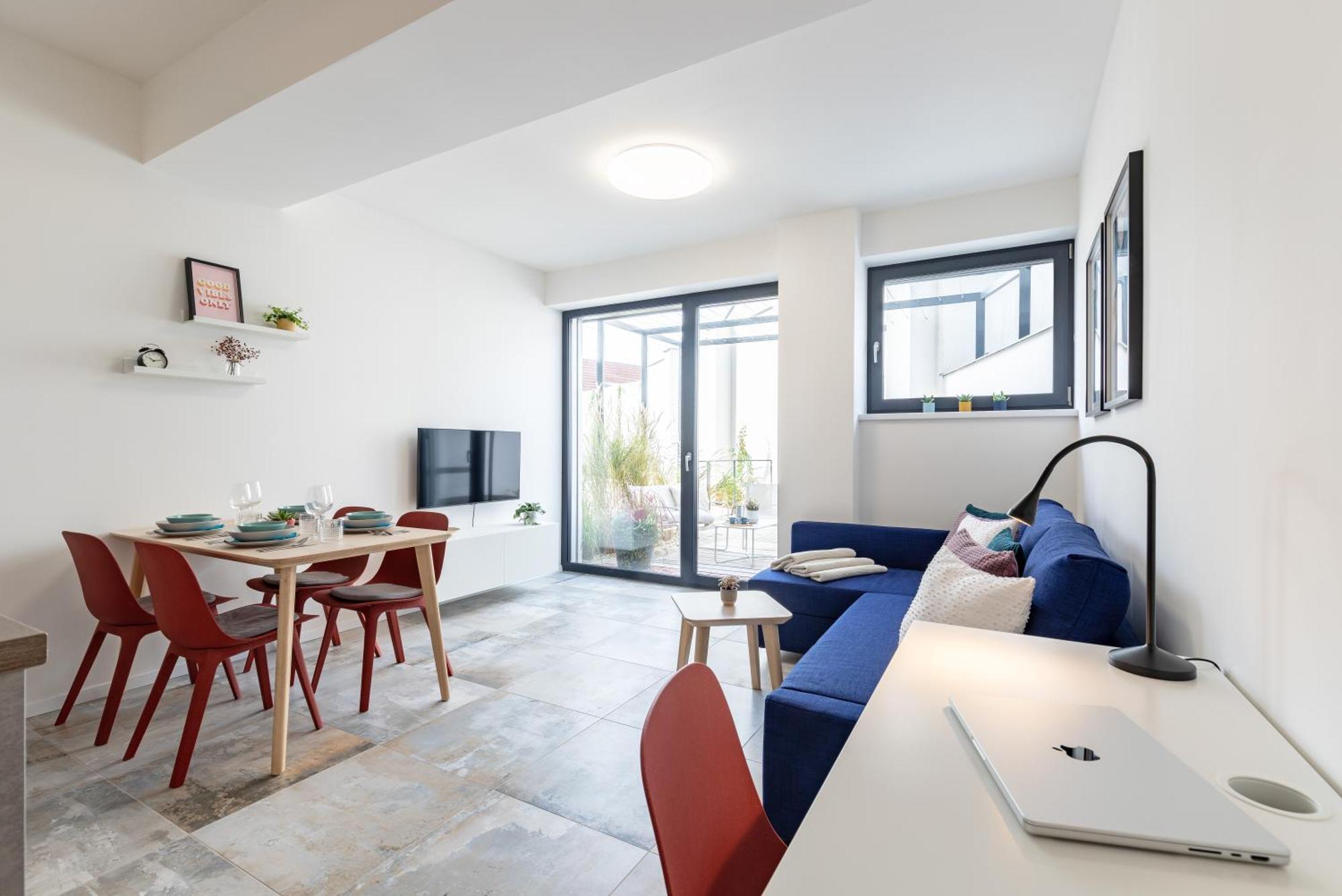 Fully Equipped Apartments With Terraces, Free Garage Parking, Netflix & Ac - By Apartmany Slapanice Cz Экстерьер фото