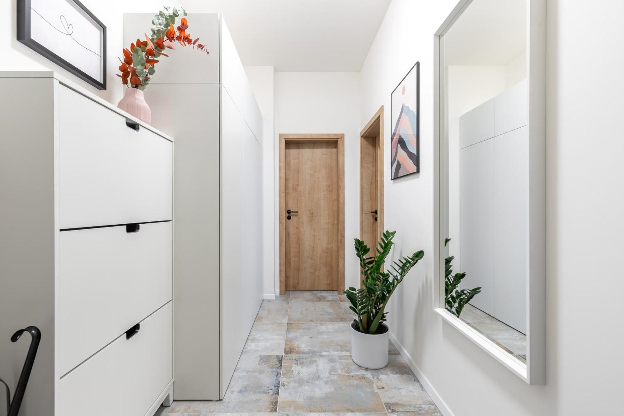 Fully Equipped Apartments With Terraces, Free Garage Parking, Netflix & Ac - By Apartmany Slapanice Cz Экстерьер фото