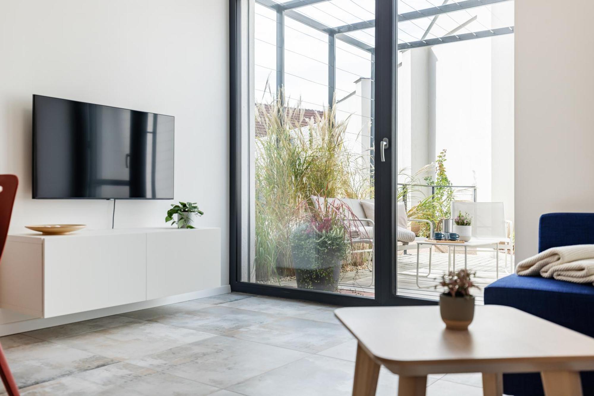 Fully Equipped Apartments With Terraces, Free Garage Parking, Netflix & Ac - By Apartmany Slapanice Cz Экстерьер фото